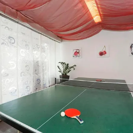 Chesa Quadrella By Interhome *